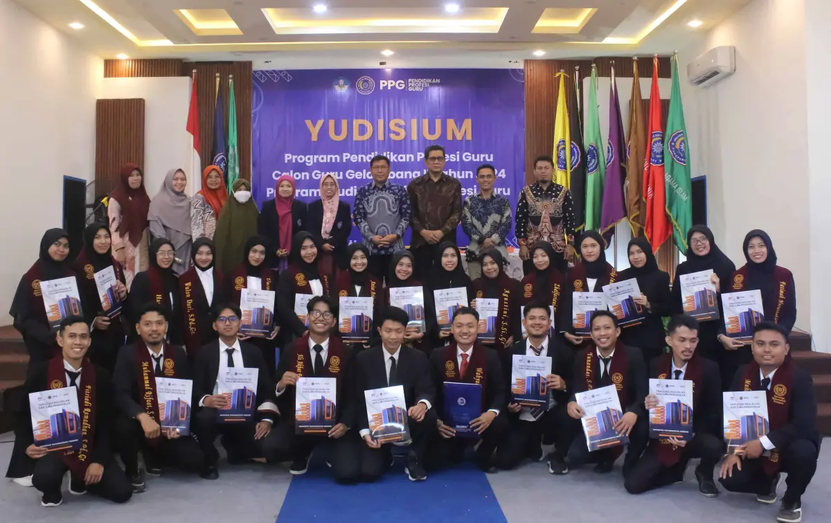 34 Mahasiswa PPG FKIP UMPAR Gelombang II Tahun 2024 Resmi Sandang Gelar Guru Profesional