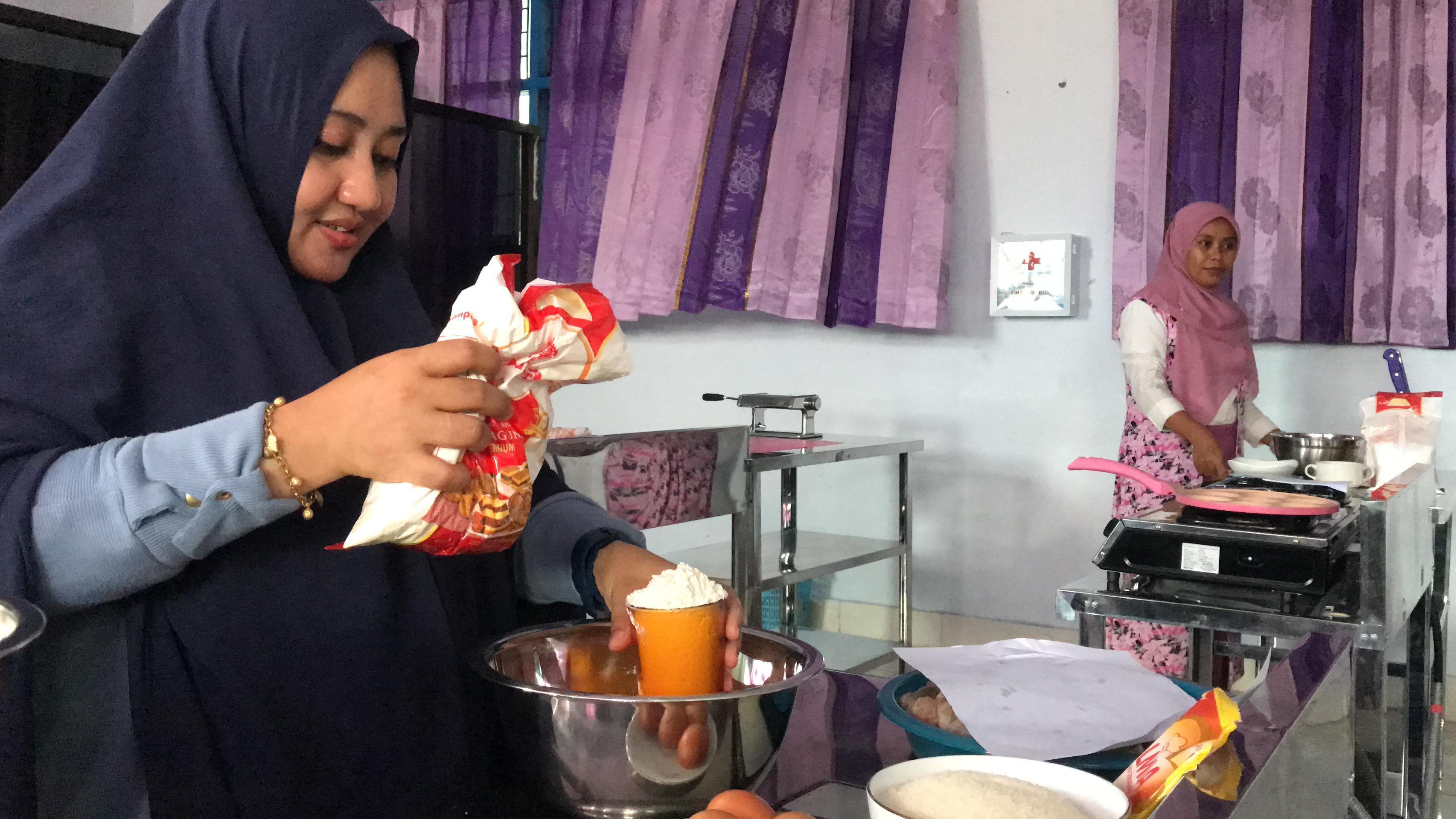 Peneliti UMPAR Olah Kelor dan Lele Menjadi Pancake Bergizi 